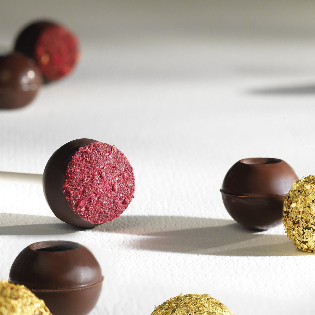 Trufas Ocas de Chocolate Amargo - 504 Peças - Mona Lisa