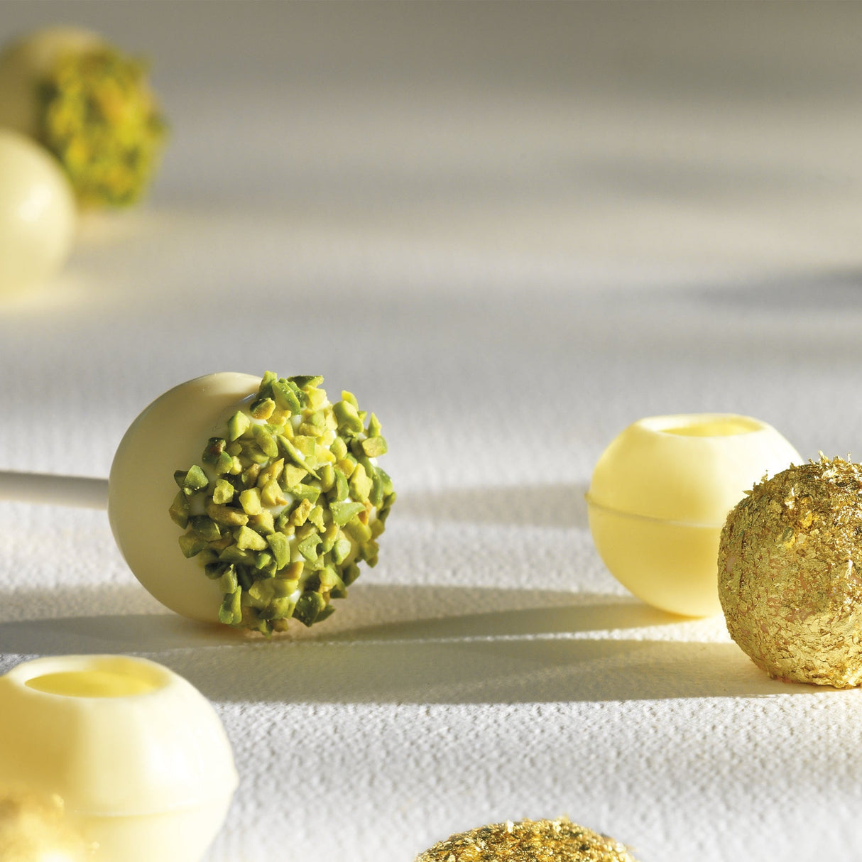 Trufas Ocas de Chocolate Branco - 504 Peças - Mona Lisa